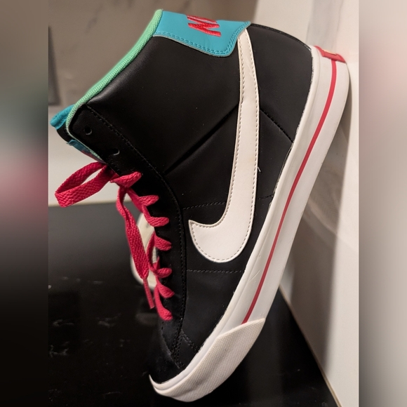 Nike Classic Sweet High-Top Sneakers Wmn’s Size 11 MSRP $110 - Picture 5 of 10